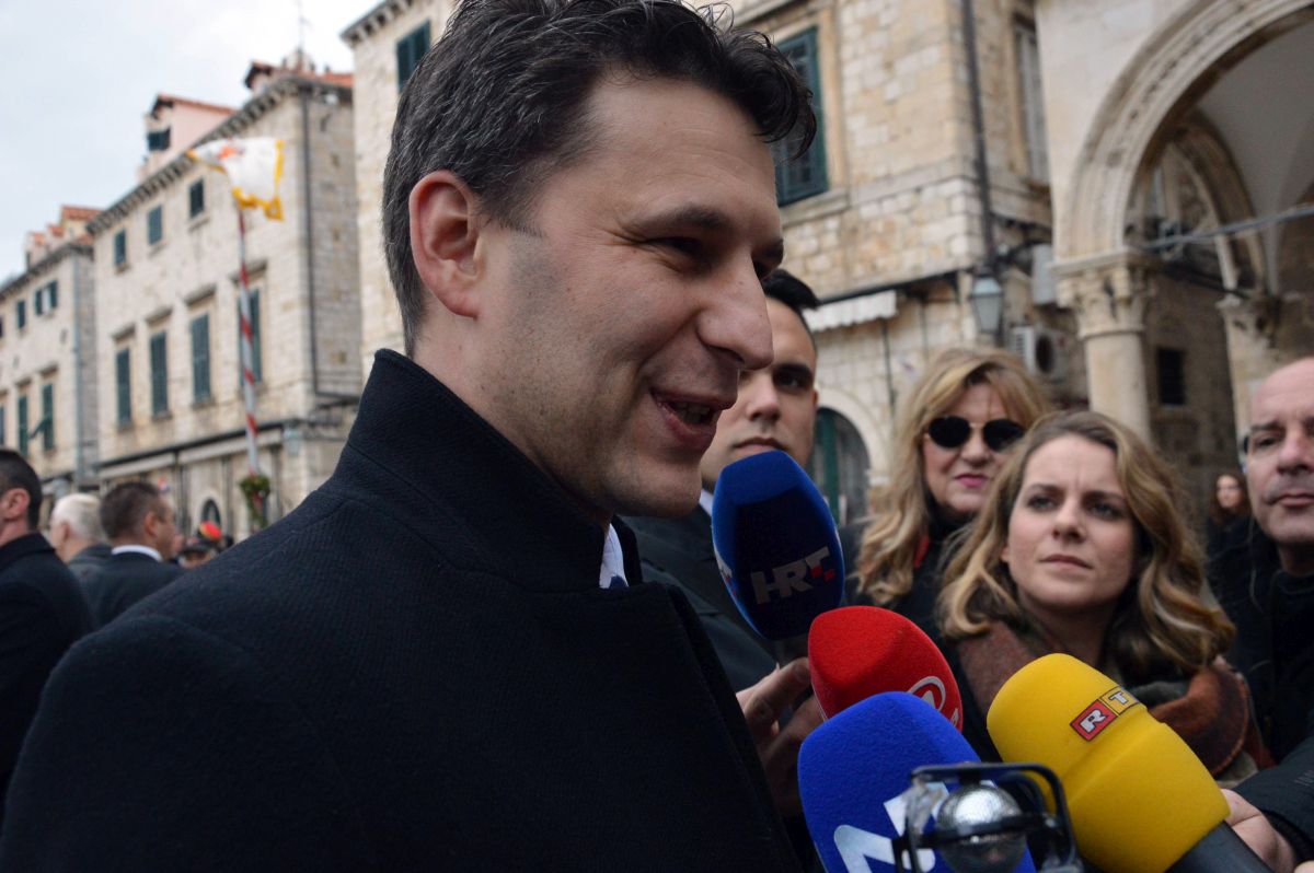 Petrov novinarima objašnjavao što je novinarstvo