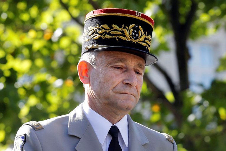 Zapovjednik glavnog stožera francuske vojske podnio ostavku zbog sukoba s Macronom