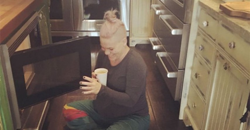 Trudna Pink objavila ležernu, kućnu fotku, a javnost jedva dočekala da je ocrni