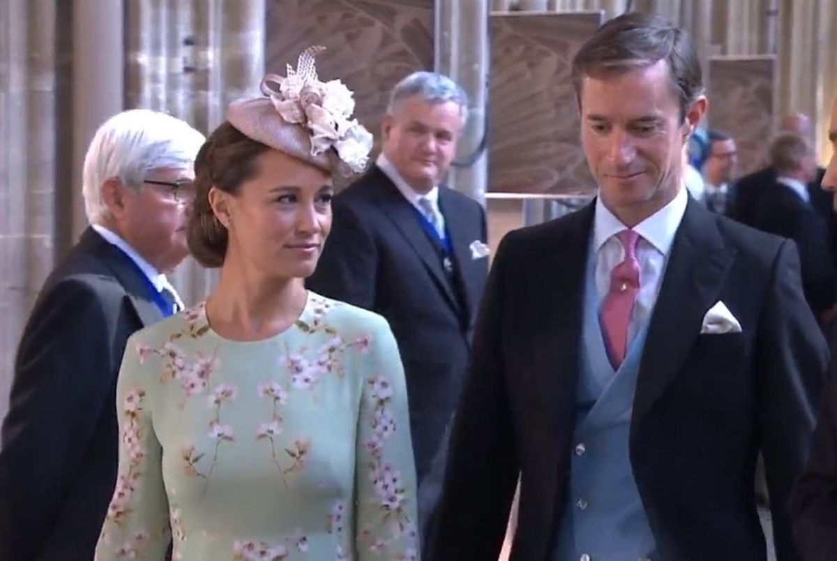Trudna Pippa Middleton na kraljevsko vjenčanje stigla u romantičnom izdanju