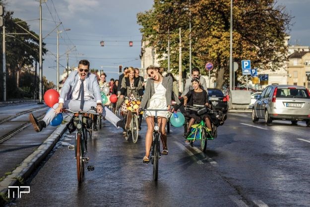 "Sudbonosno da" na biciklima: Ovo su najsimpatičniji mladenci u regiji