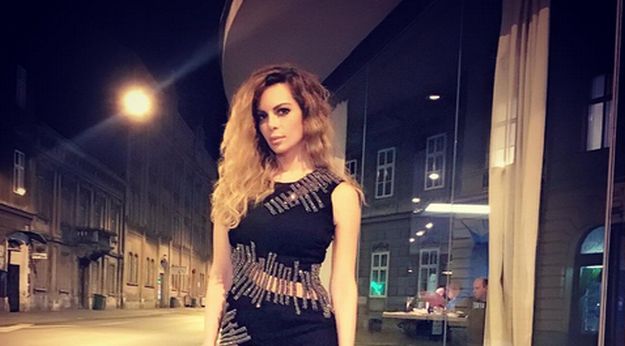 FOTO Nikolina Ristović pokazala savršene noge u haljini punoj rupa