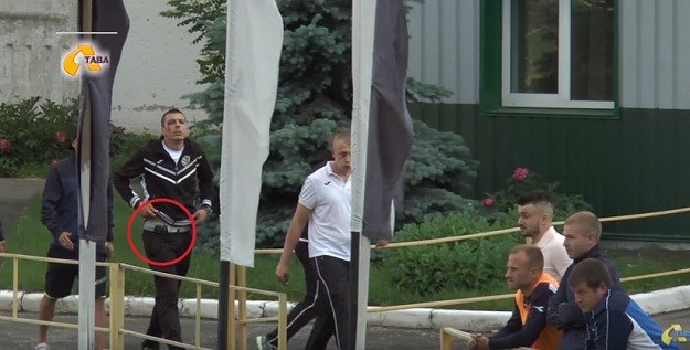 VIDEO Huligani u Ukrajini pretukli direktora kluba, on se vratio s pištoljem