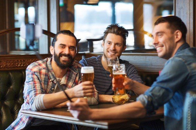 STATUS KOJI SVI ŠERAJU 10 prijatelja na pivu ili kako funkcionira porezni sustav
