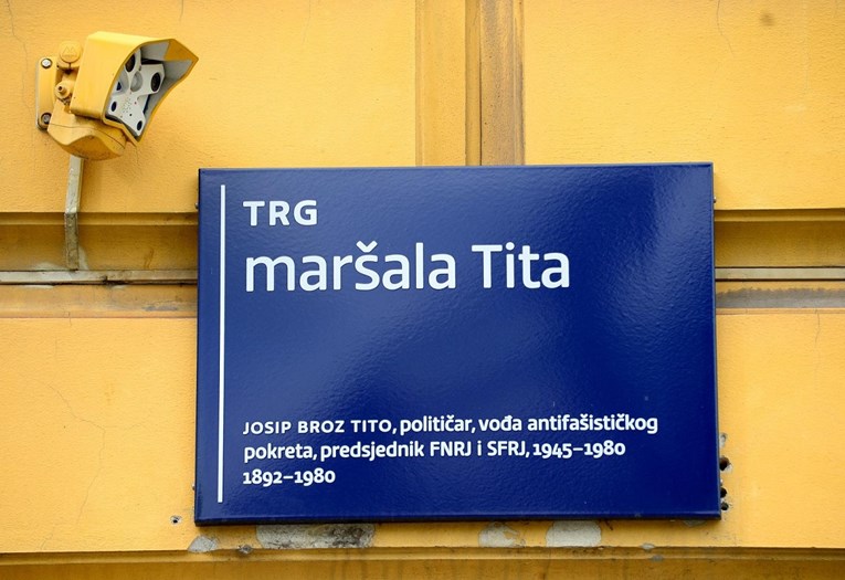 Tko je sinoć glasao za promjenu imena Trga maršala Tita?