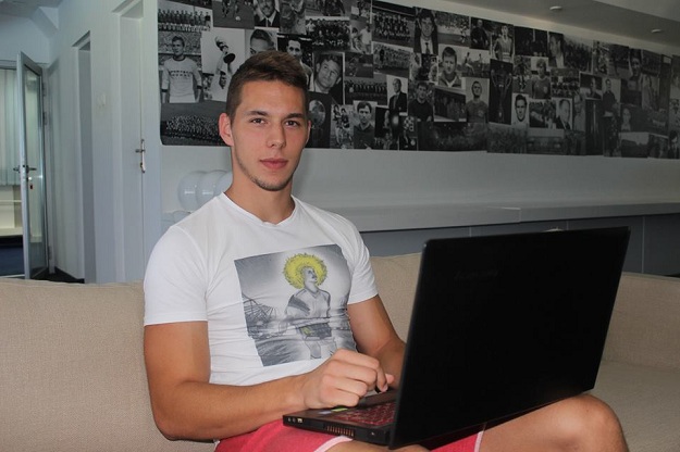 Pjaca "chatao" s navijačima: Real ili Barca? Dinamo!