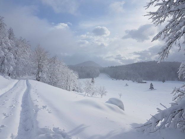 FOTO Snježna bajka: Na vrhovima hrvatskih planina vlada čaroban ugođaj