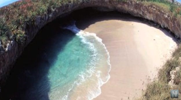 VIDEO Plaža ljubavi: Bombardiranjem otoka nastalo je najljepše mjesto na svijetu