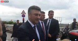 VIDEO Plenković okružen tjelohraniteljima hodao Splitom, prolaznici mu vikali "lopovi"