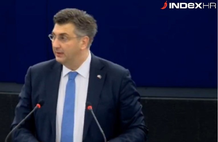 VIDEO Plenković održao govor na pet jezika u Europskom parlamentu