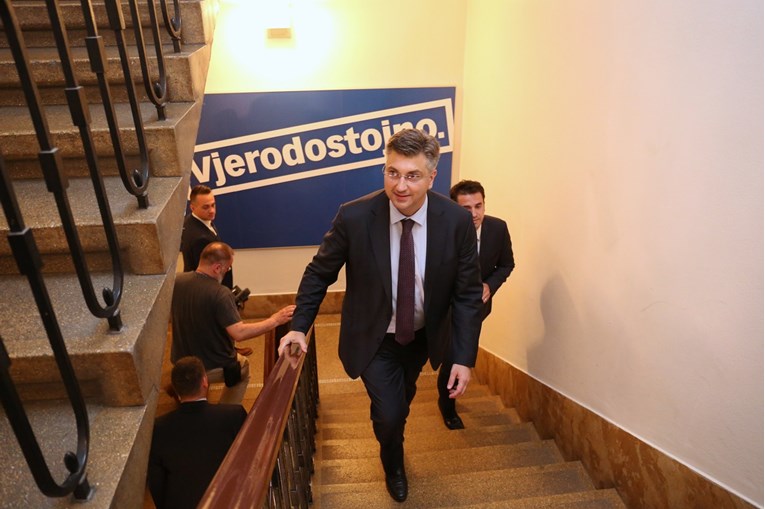 PLENKOVIĆ DOŠAO DATI PODRŠKU "Hrvatska je sve plavija"