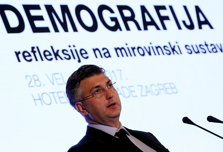 Plenković napokon govorio o dvije važne teme: Cijena plina ostaje ista, abortus se neće zabraniti