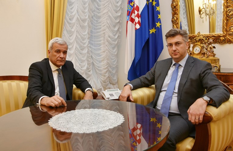 Ramljak Plenkoviću predao dokumentaciju o angažiranju savjetnika, što će odlučiti premijer?