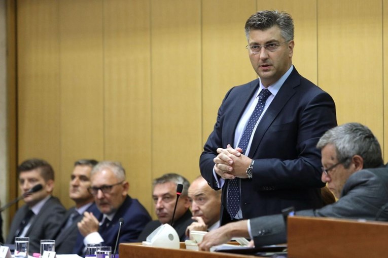 VIDEO Plenković se bahati u saboru: "Mogu što hoću"