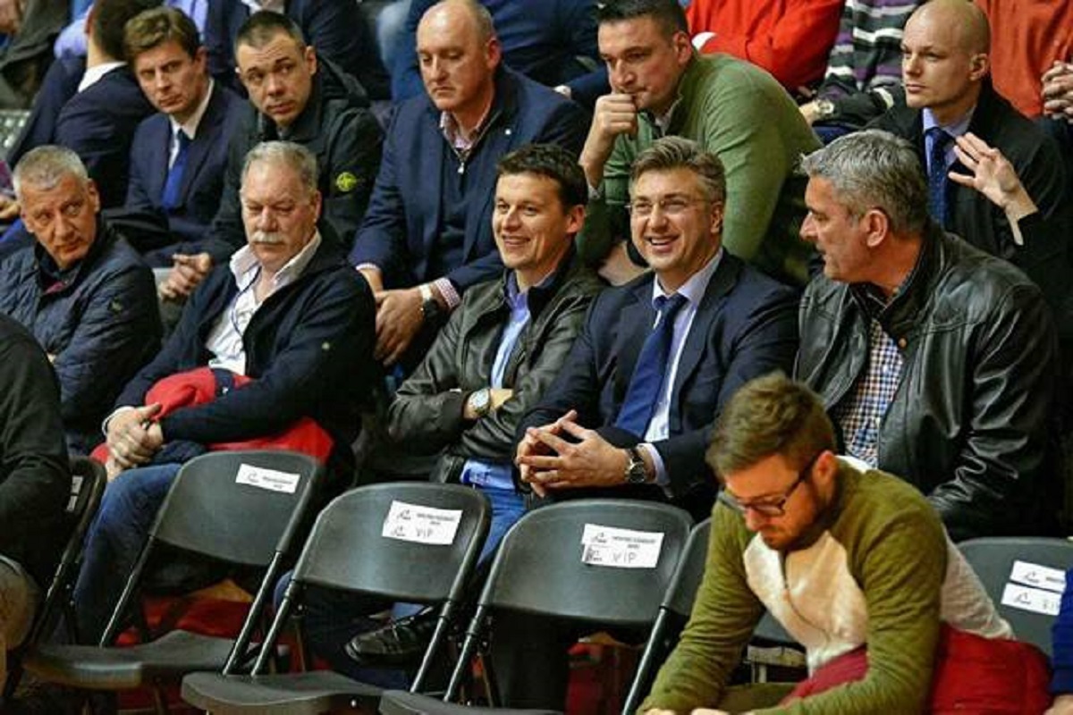 Plenković se nije ni osvrnuo na "HDZ pederi...": Hrvatsku košarku vode pravi ljudi