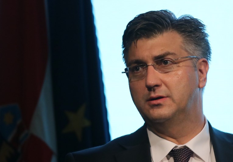 VIDEO Plenković o euru: Nećemo dobiti europske cijene, a zadržati hrvatske plaće