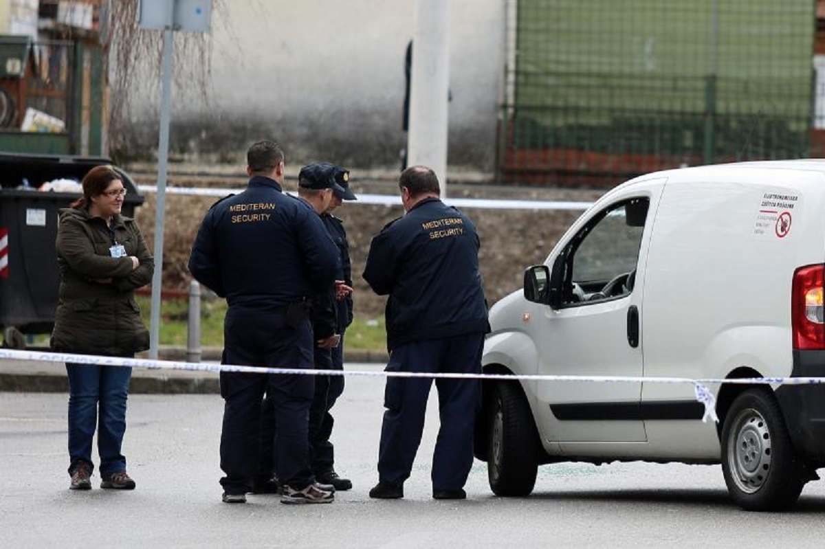 VELIKA PLJAČKA U ZAGREBU Meta - kombi zaštitara pun novca