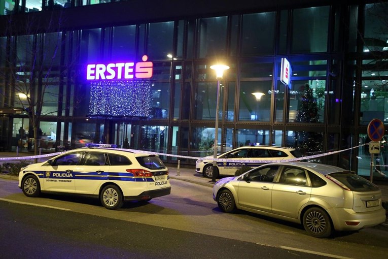 Pljačka ispred Eurotowera, nepoznati razbojnici prijetili oružjem i nasred ulice opljačkali dvije osobe