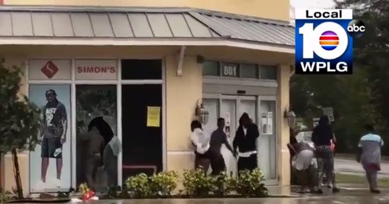 VIDEO Pljačkaši razbijali trgovine na Floridi za vrijeme prolaska uragana Irme