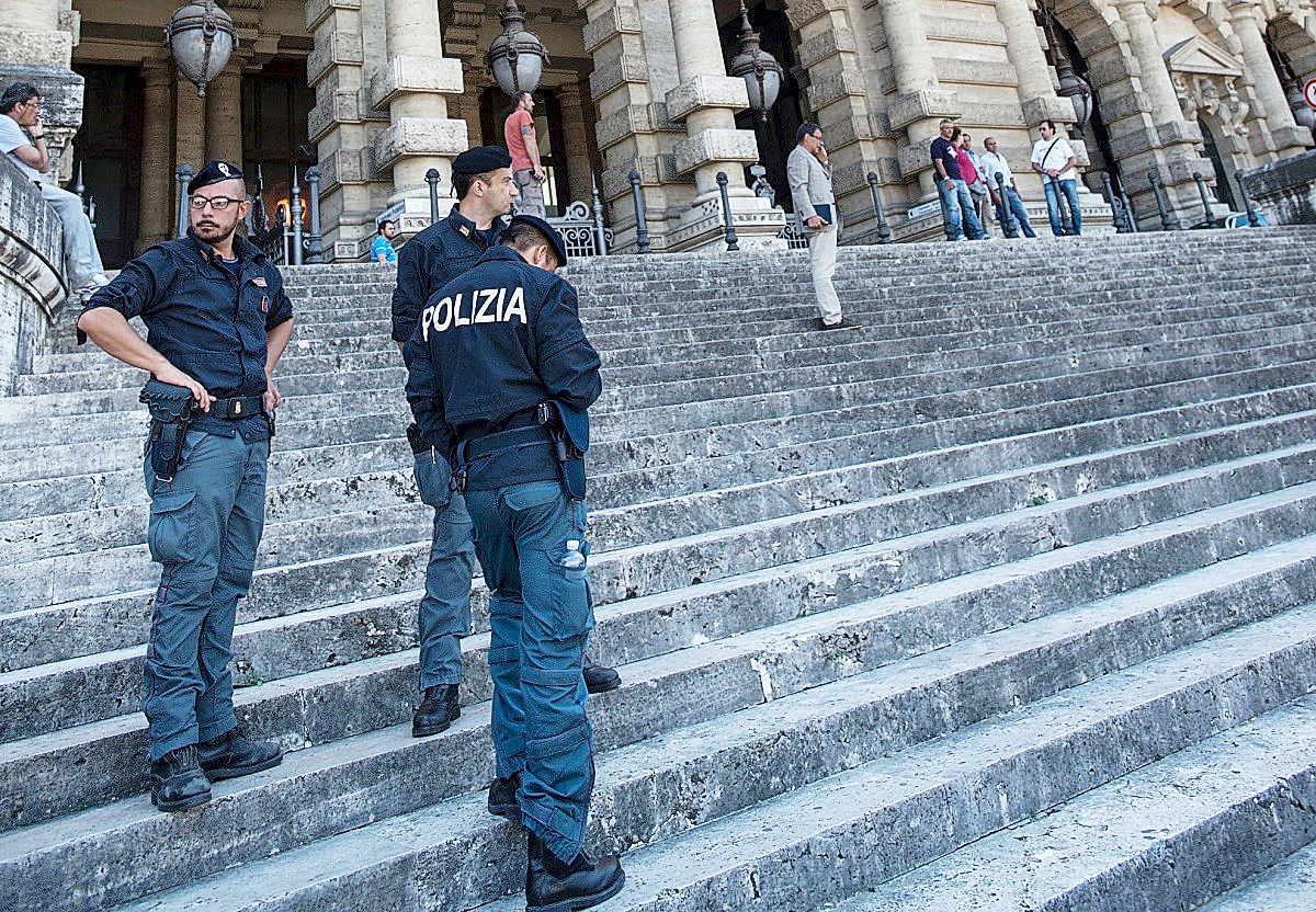 Velika policijska akcija u Italiji, razbijen mafijaški klan, uhapšeno oko 200 ljudi