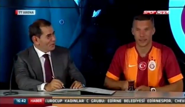 Prijelazni rok: Podolski u Galatasarayu, Van Persie na korak od Fenerbahčea