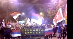 U Podgorici prosvjedi protiv ulaska Crne Gore u NATO; Pjevale se četničke pjesme i vikalo "Putine, Srbine"
