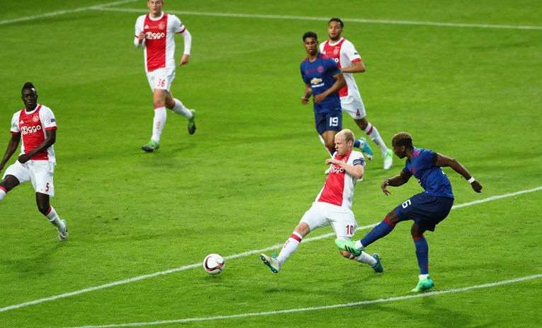 Imao je sreće: Pogledajte kako je Pogba probio Ajax