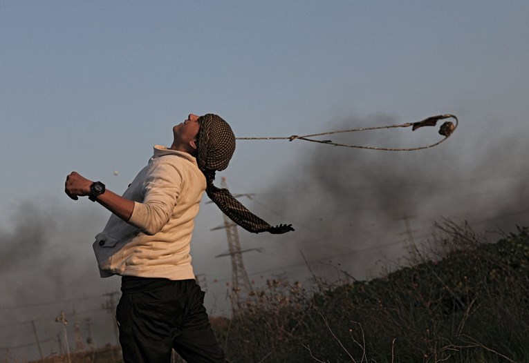 Dva palestinska tinejdžera ubijena u žestokom izraelskom napadu u Pojasu Gaze