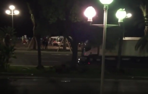Heroj iz Nice: Motorist se bacio na kamion i pokušao zaustaviti manijaka za volanom