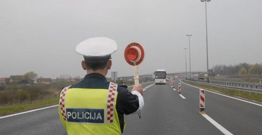 U prometnoj nesreći na autocesti kod Gospića poginuo splitski policajac