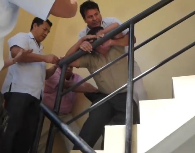 VIDEO Korumpirani policajac uhvaćen na djelu: Kolege zapanjene onim što je potom napravio