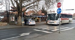 FOTO Policajci u Zagrebu bahato parkirali, pješaci nisu mogli hodati po pločniku