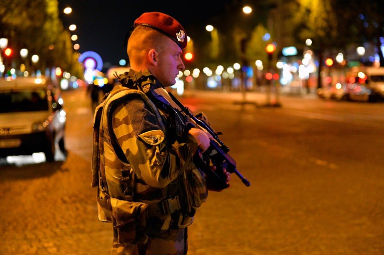 U Parizu otkriven laboratorij eksploziva, dva muškarca htjela su izvesti bombaški napad