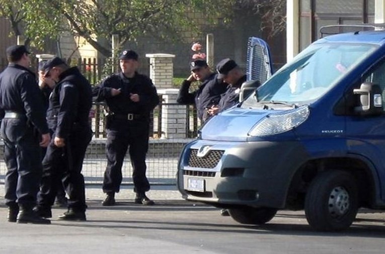 Mafijaški obračun u Novom Sadu: Letjeli meci dok su djeca izlazila iz škole