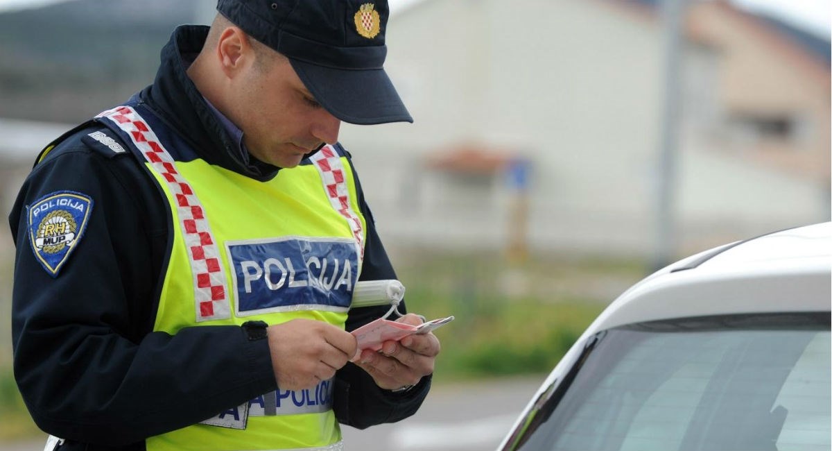 Od danas u prometu vrijede nova pravila, evo što se sve mijenja