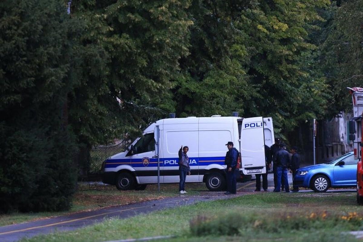 KRAJ POLICIJSKE OPSADE U BARANJI Predao se muškarac koji je pucao na policiju i prijetio bombom