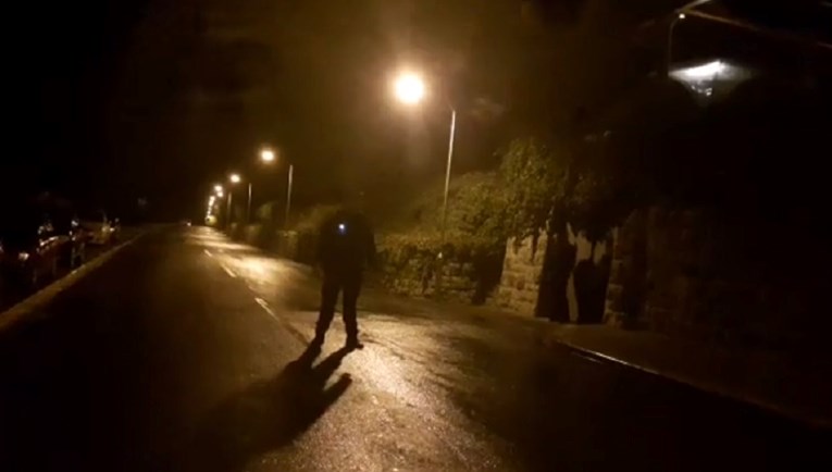 Policajac u Splitu udario novinara Indexa šakom u glavu