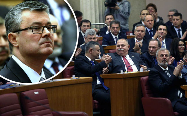 Ovi su zastupnici potpisali zahtjev za smjenom Oreškovića