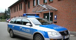 Policajac muslimanske vjeroispovijesti u Njemačkoj odbio pružiti ruku kolegici jer je žena