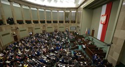 Poljska vlada će nastaviti reformu pravosuđa unatoč predsjedničkom vetu