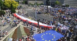 VIDEO Deseci tisuća Poljaka na ulicama u prosvjedu protiv konzervativne vlade