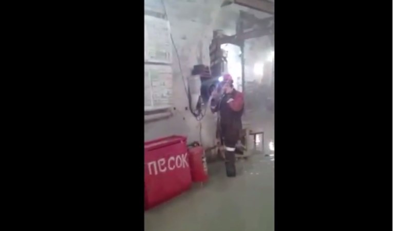 VIDEO U poplavi u ruskom rudniku dijamanata zarobljeno 150 radnika, spašavanje u tijeku