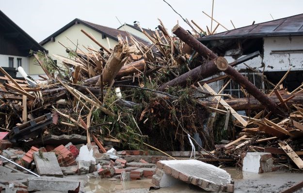 Katastrofalne poplave u SAD-u odnijele najmanje 23 života