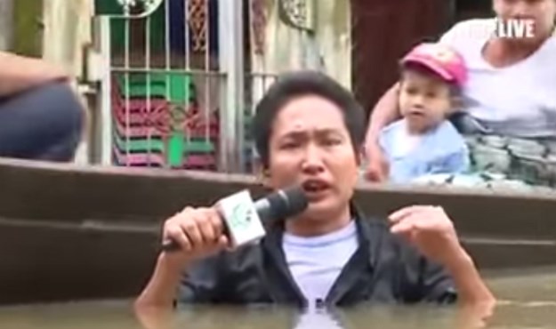 Hrabri reporter postao zvijezda usred katastrofalnih poplava u Mianmaru, evo što je napravio