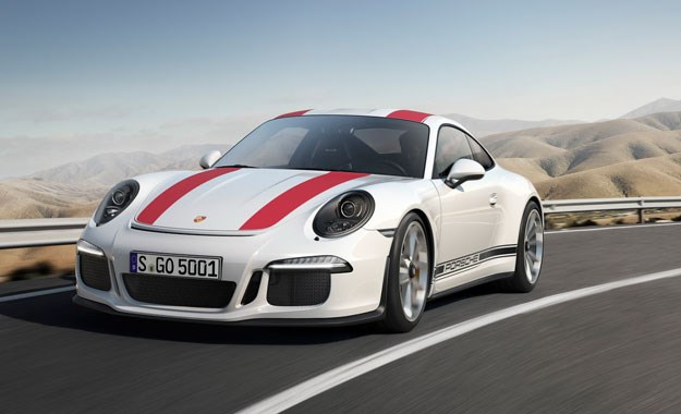 Porsche 911R je iskonski bolid