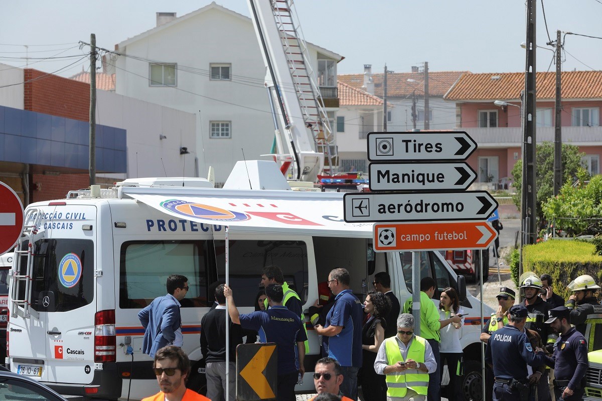 VIDEO U Portugalu avion pao na parkiralište Lidla, petero poginulih