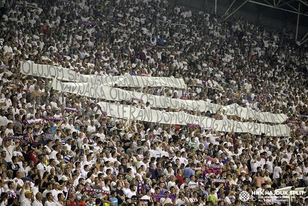 Hajduku prijeti kazna UEFA-e zbog "Oluje" na tribinama