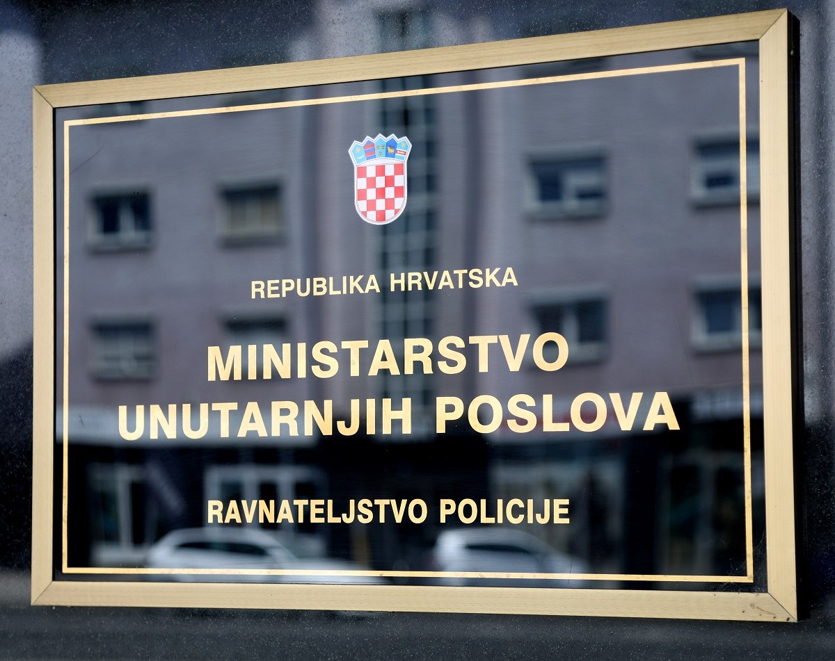RASPISAN NATJEČAJ Traži se 18 novih načelnika policije
