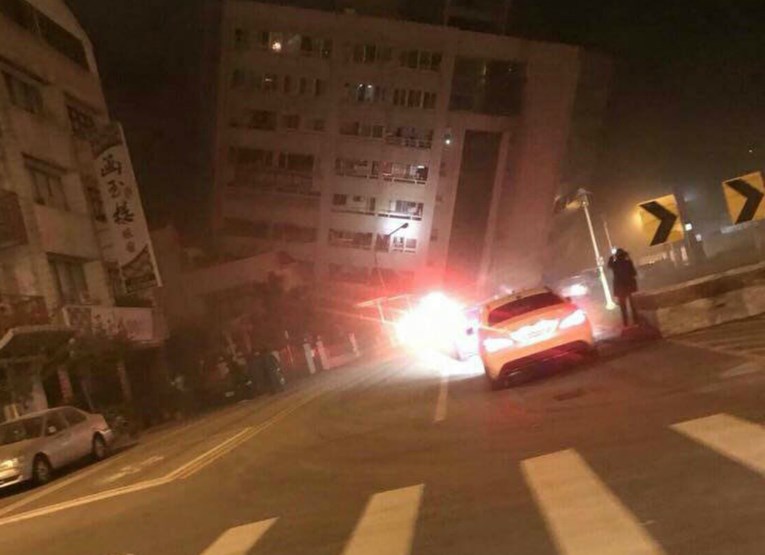 Snažan potres pogodio Tajvan: Poginule najmanje dvije osobe, ljudi zarobljeni u srušenom hotelu