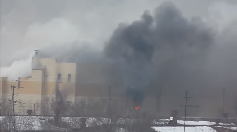 Svjedoci požara u ruskom šoping centru: "Lagali su da unutra nema djece, mogli smo ih spasiti"